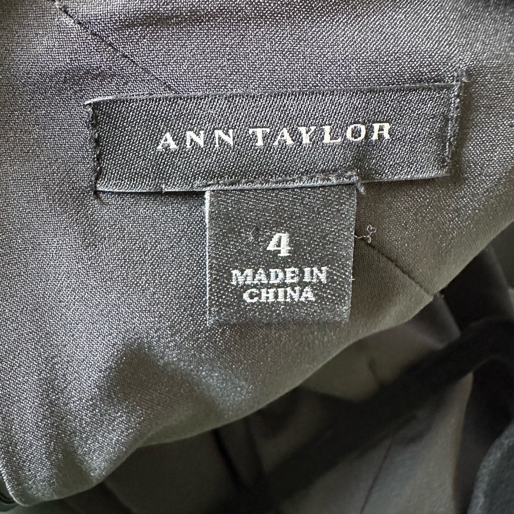 EUC ANN Taylor Shift Dress - Picture 4 of 4